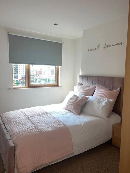 Leeds Clarence Dock 2 Bedroom Apt Exterior foto